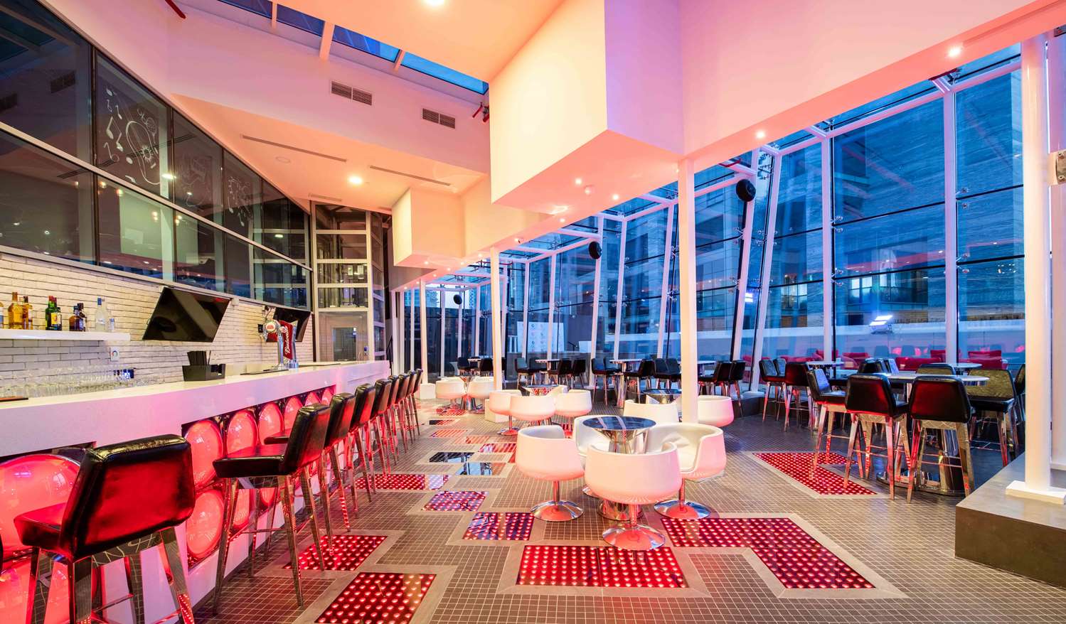 Grand Mercure Business Bay 27/29
