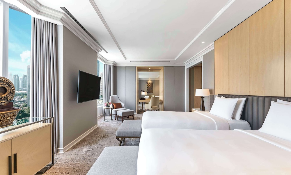 GRAND HYATT JAKARTA 18/77