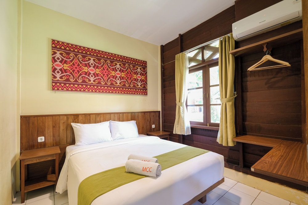 Mutiara Carita Cottages 24/72