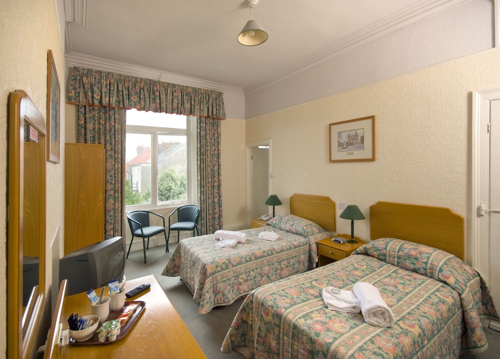 The Imperial Hotel Tenby 20/40