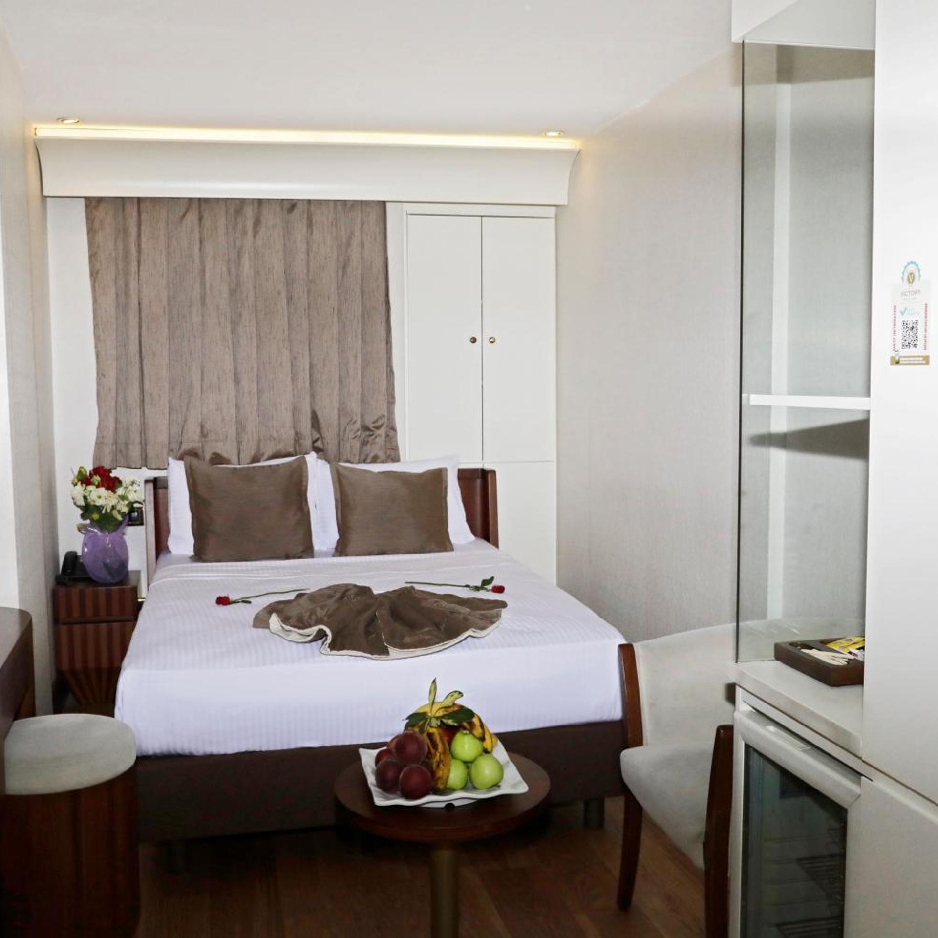 ECONOMY ROOM
