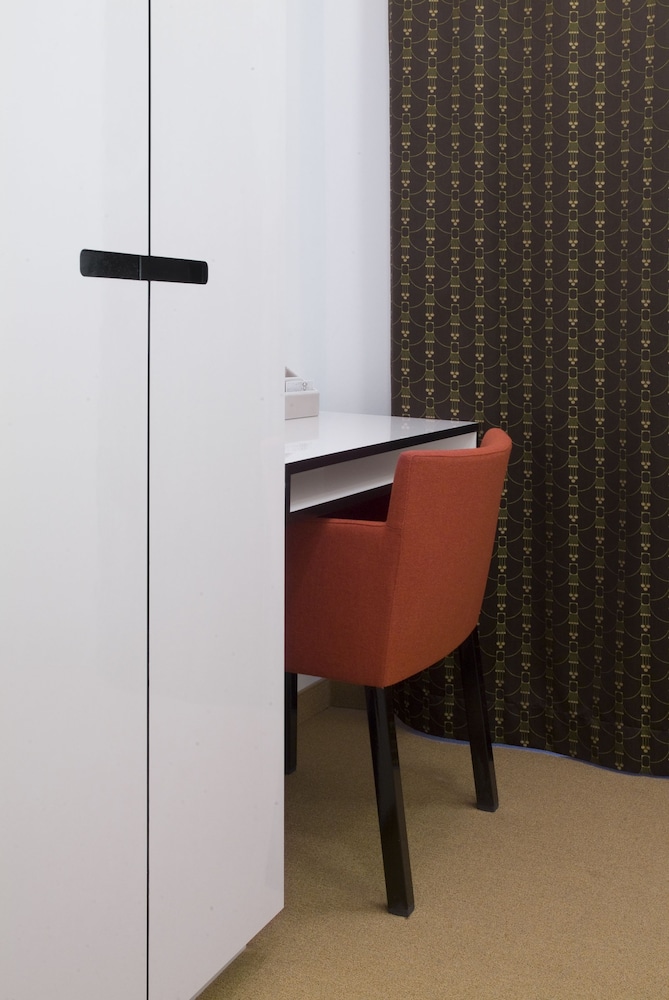Boutique Hotel Alma 51/60