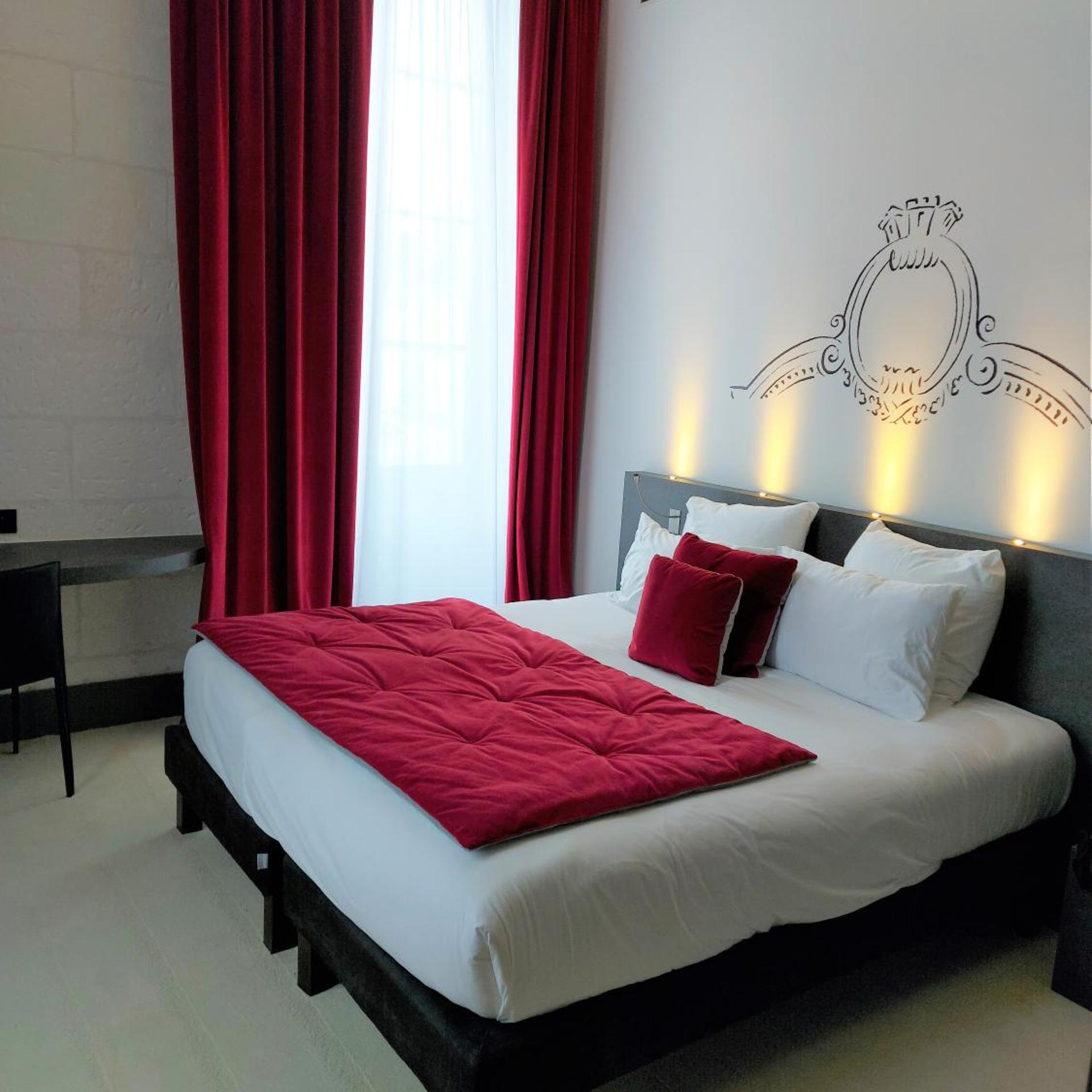 جناح جونيور بسرير كينج وسرير بطابقين بإطلالة على المدينة