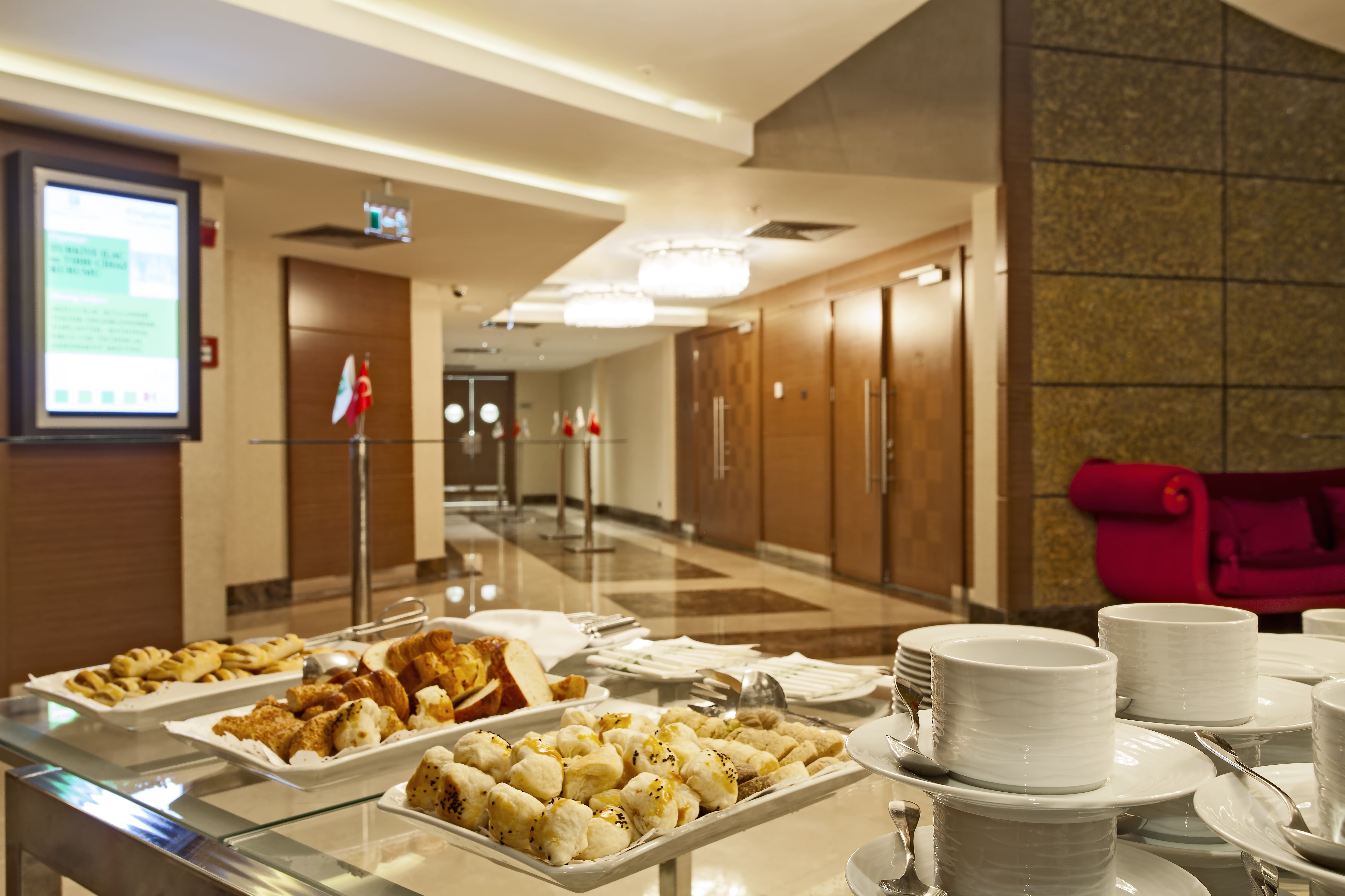HOLIDAY INN ANKARA - KAVAKLIDERE 61/78