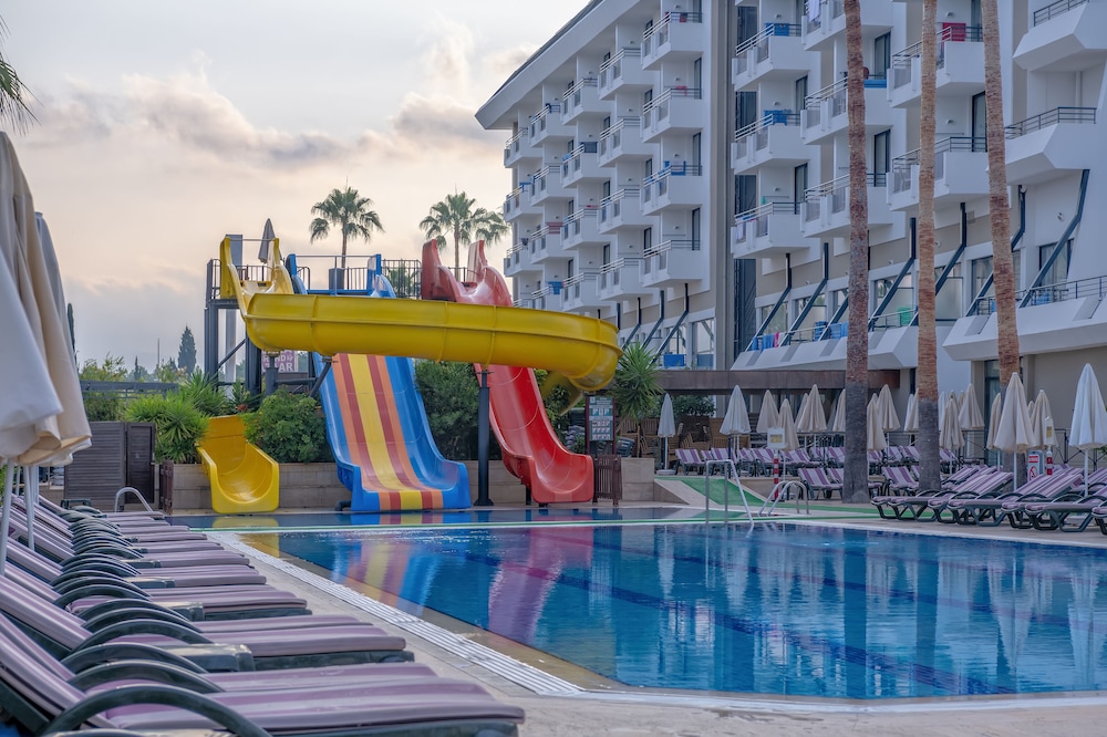 Meryan Hotel 34/51