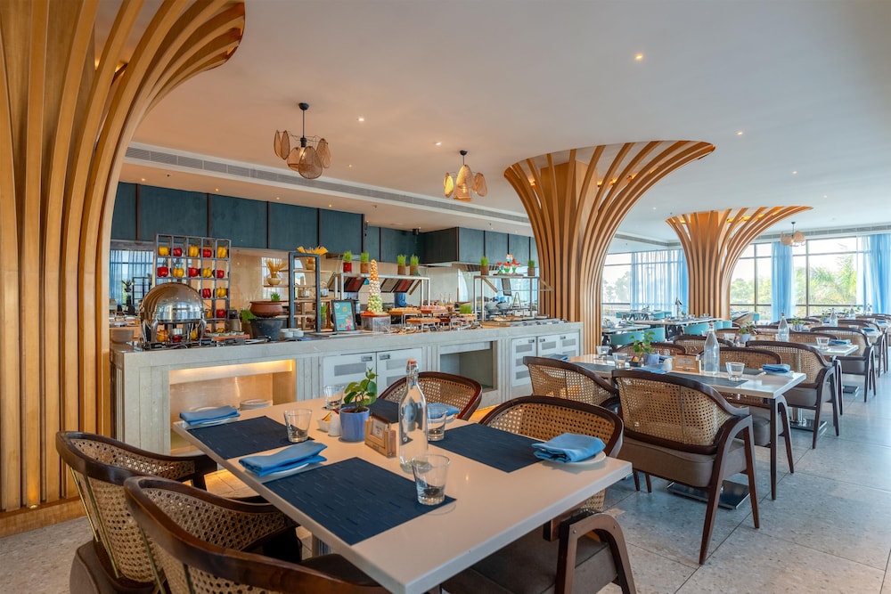 Radisson Blu Resort Visakhapatnam 28/47