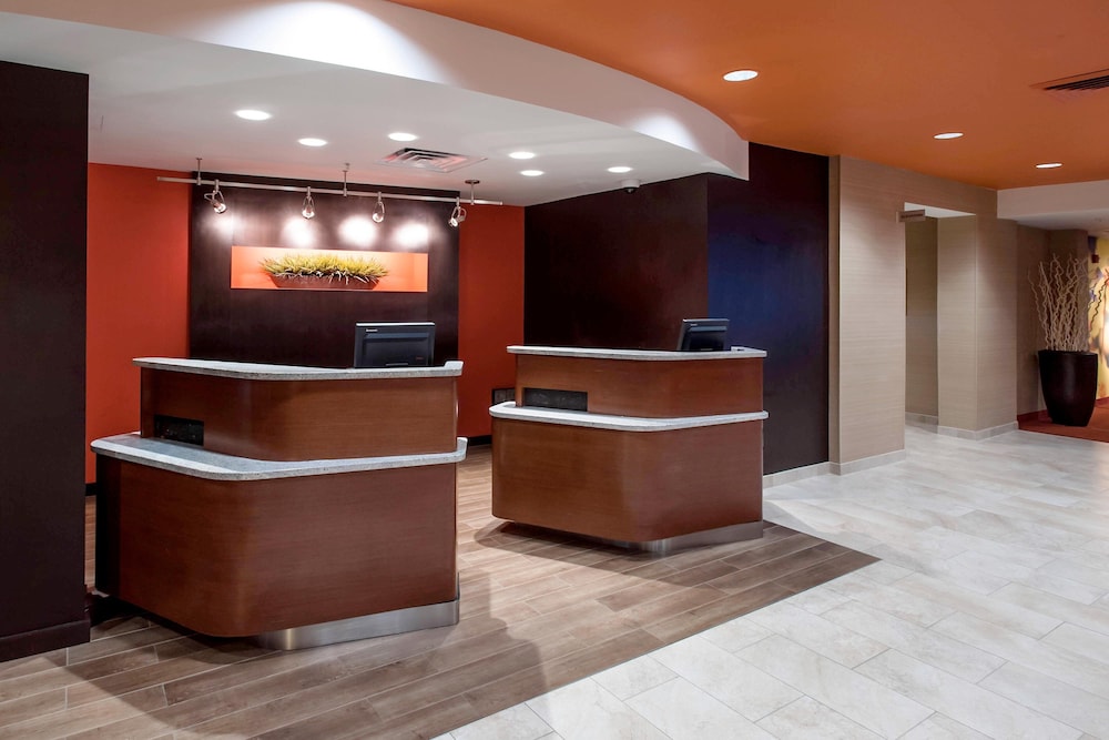 Courtyard By Marriott Lakeland 6/50