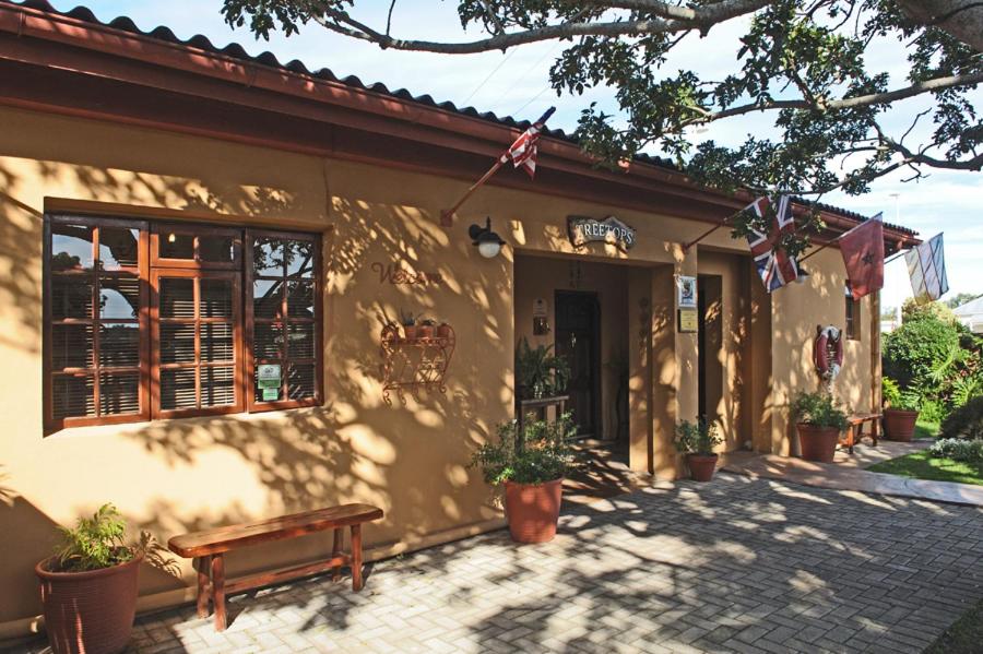 Treetops Guest House 1/24