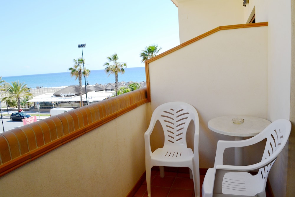 Tarik Hotel 46/63