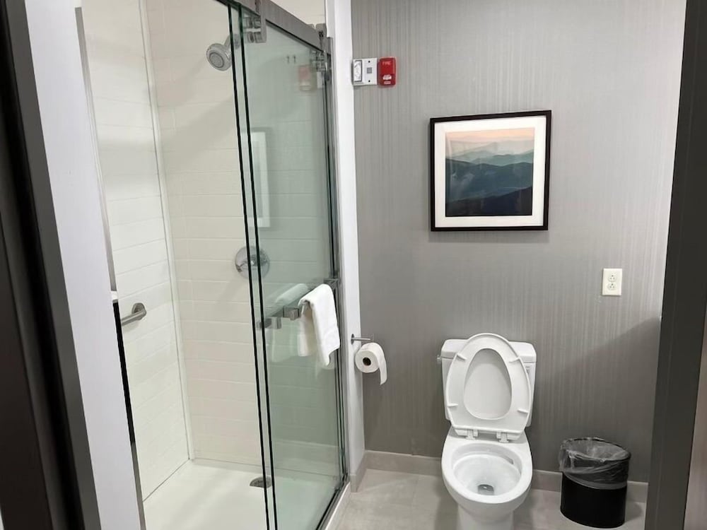 La Quinta Inn & Suites by Wyndham Manchester / Arnold AFB 40/42