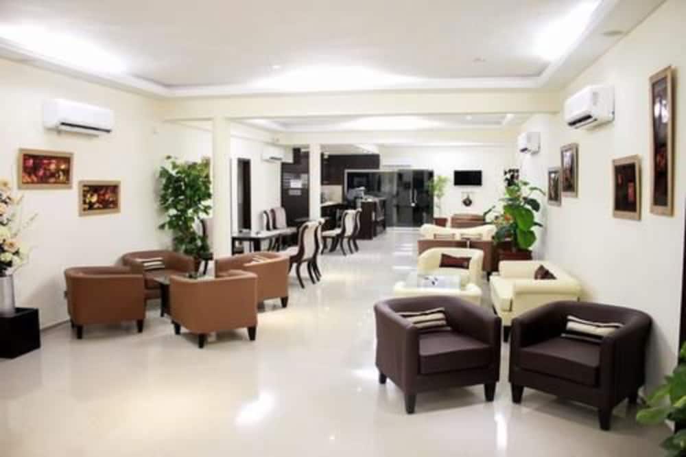 Grand Enclave 27/39
