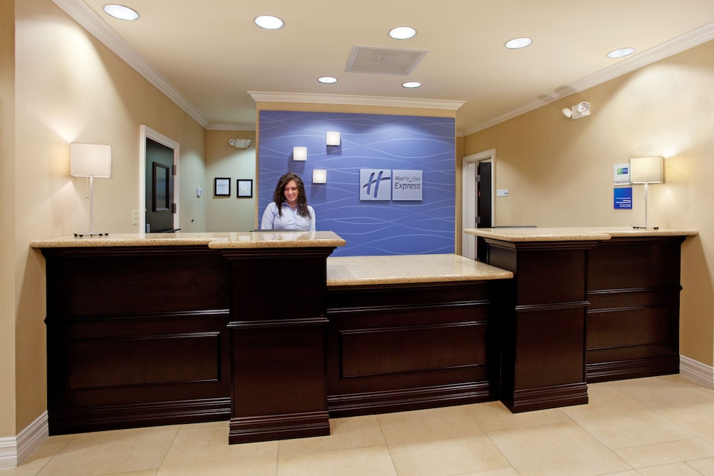 Holiday Inn Express Hotel And Suites Newberry 7/55