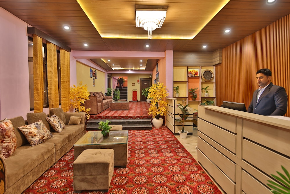 Lobby at Amritara The Avadh, BADRINATH
