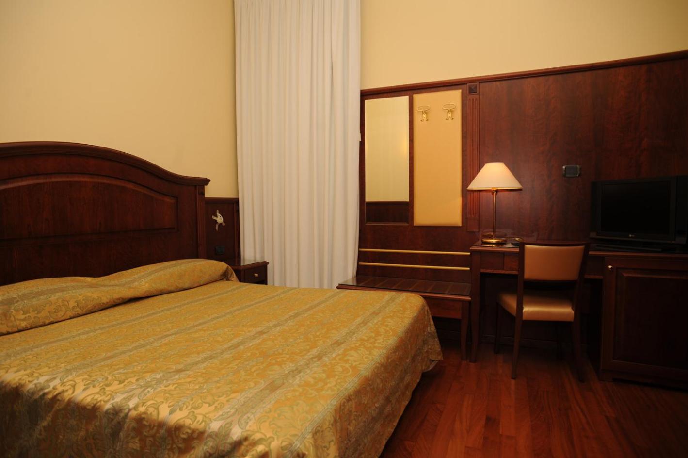 Hotel Valganna Srl Ex Valganna 15/50