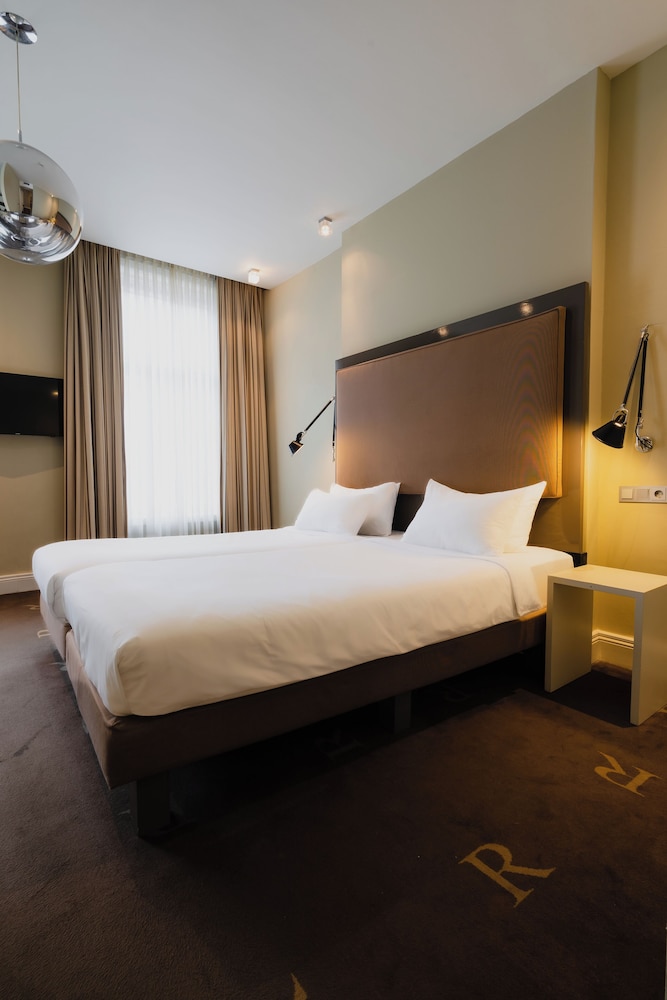 Executive, King Bed, Hotel Roemer 2/10