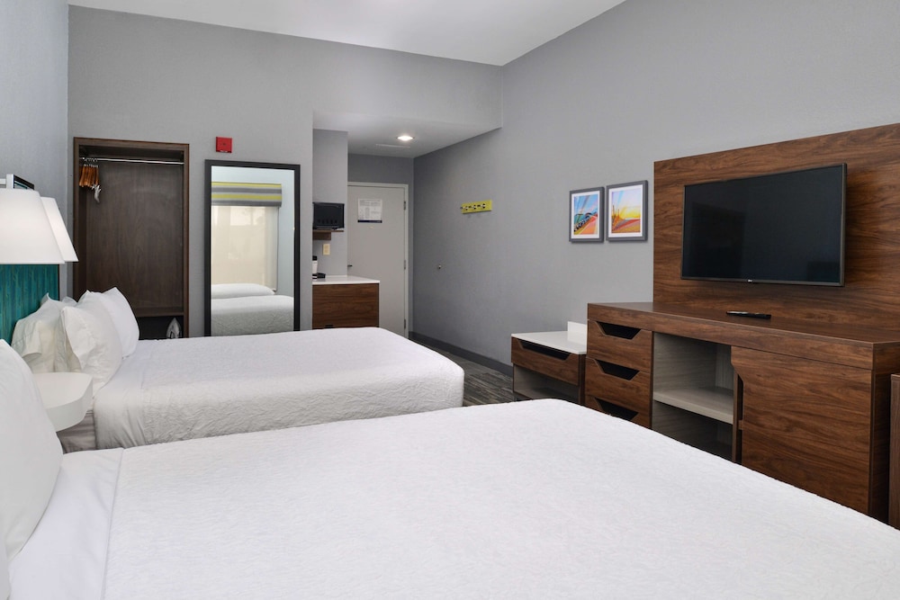 Hampton Inn Panama City Beach 23/51