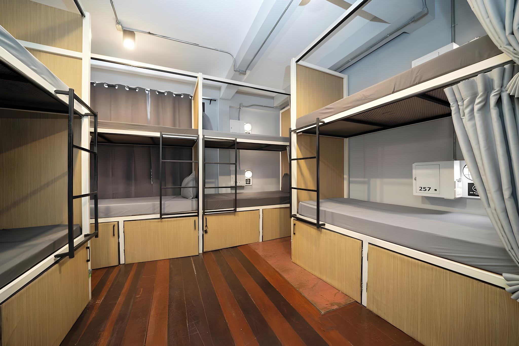 Female Dorm, Female Only, 8 Beds