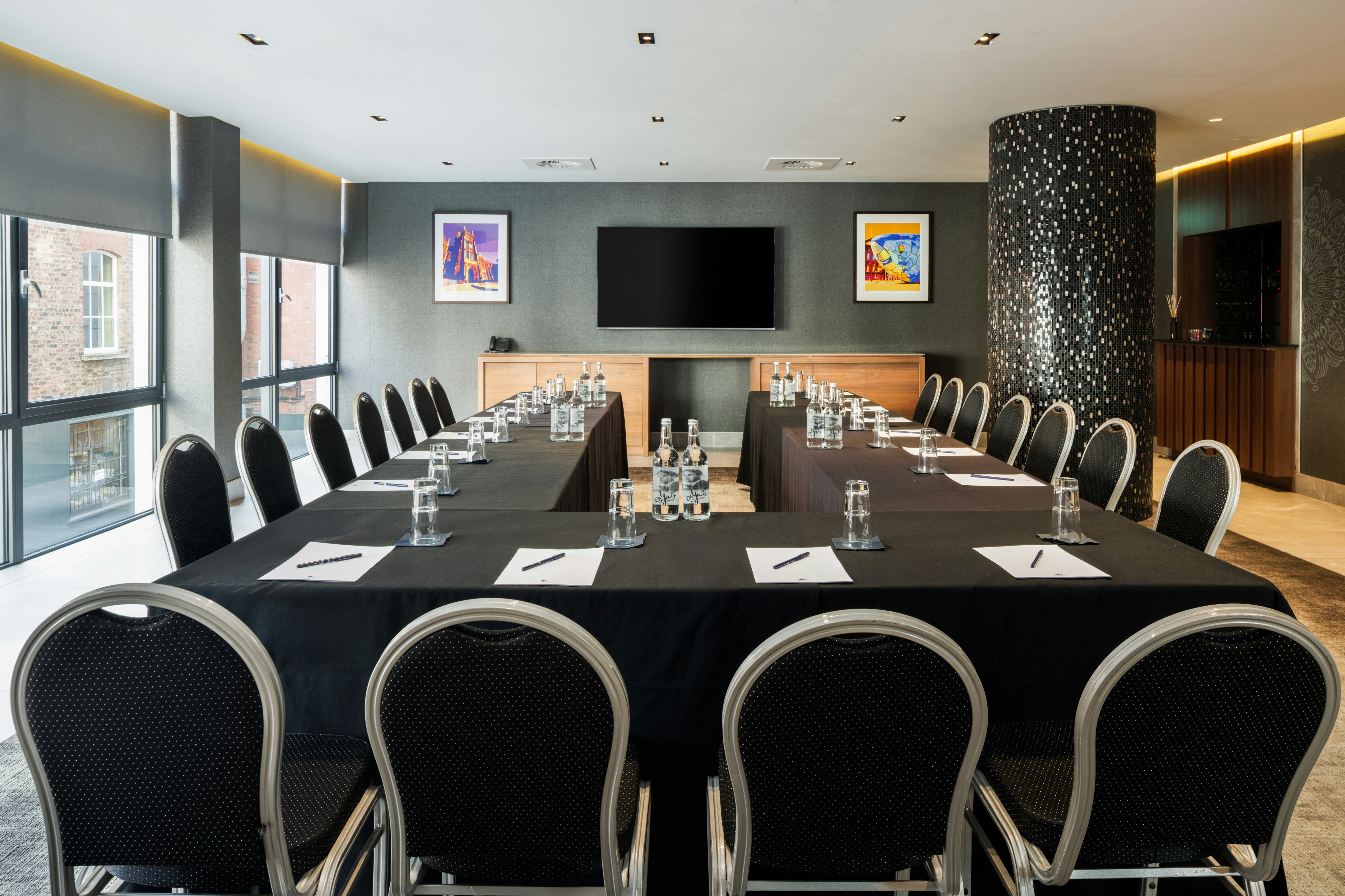 DoubleTree by Hilton Belfast City Ten Square 42/55