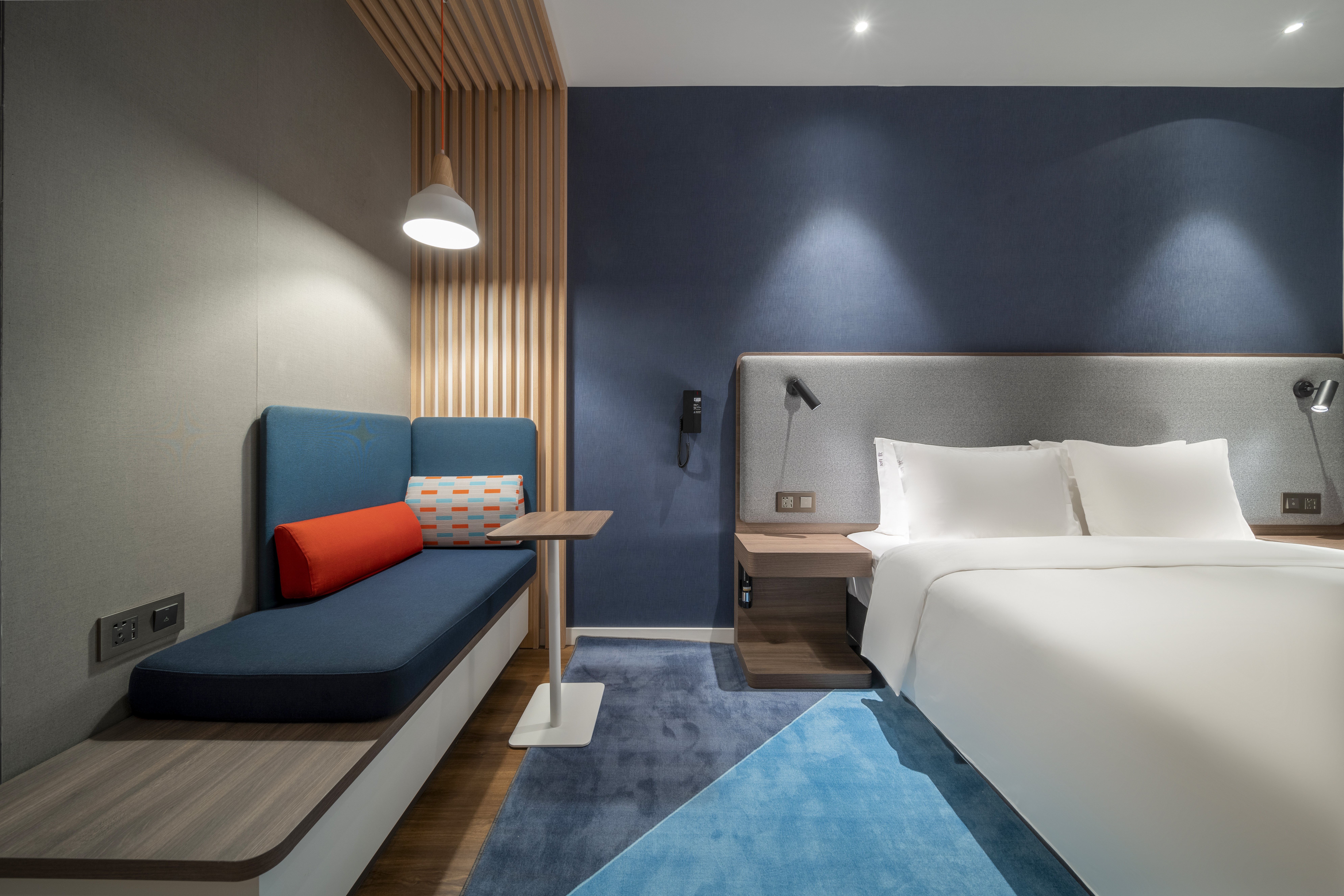 Holiday Inn Express Zhuhai Gongbei 15/63