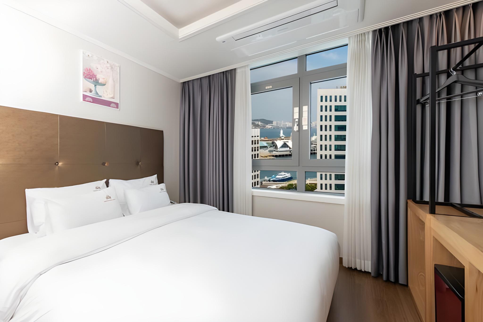 Deluxe, Quadruple, Harbour Side