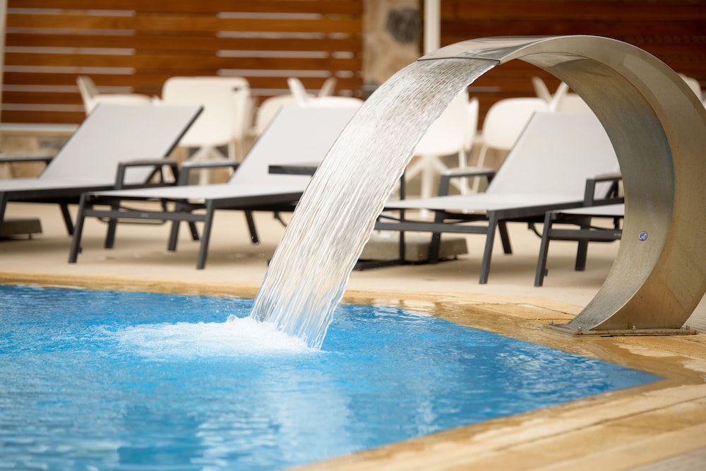 POSEIDON HOTEL 58/71