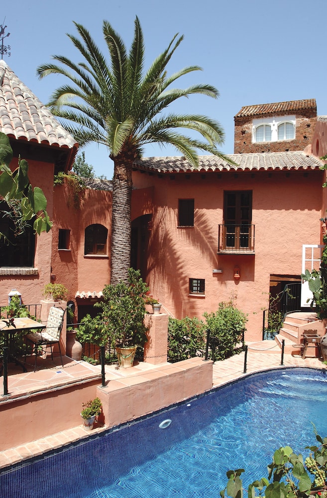 Amanhavis Hotel 39/41