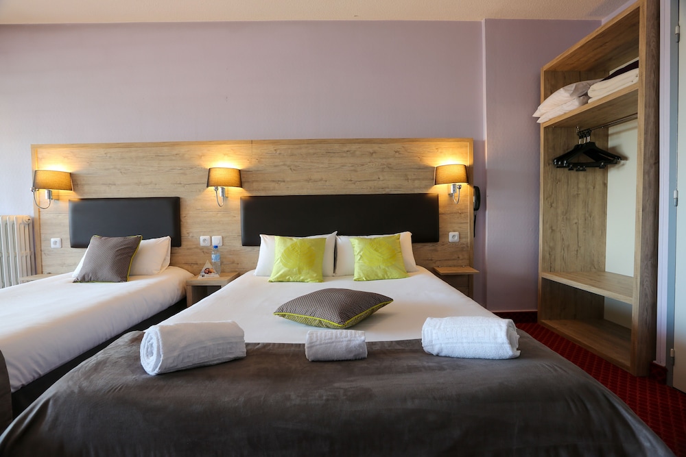 Brit Hotel Bleu Nuit 9/50