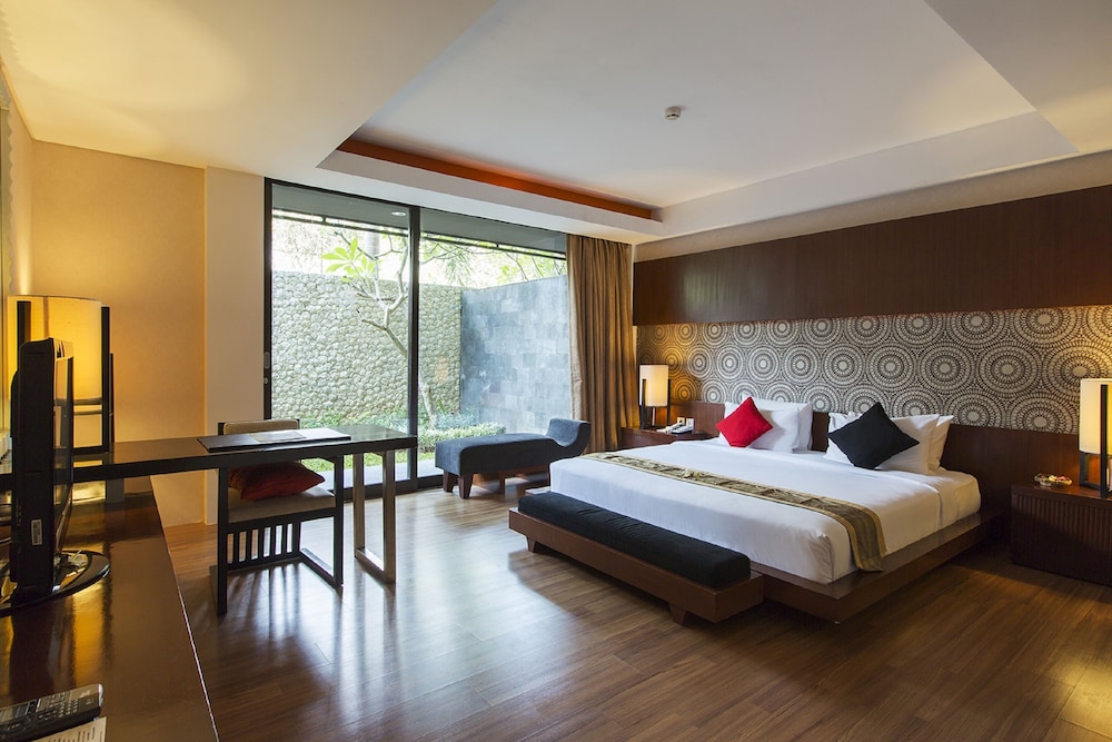 2 BEDROOMS, SUITE, GOLF COURSE VIEW