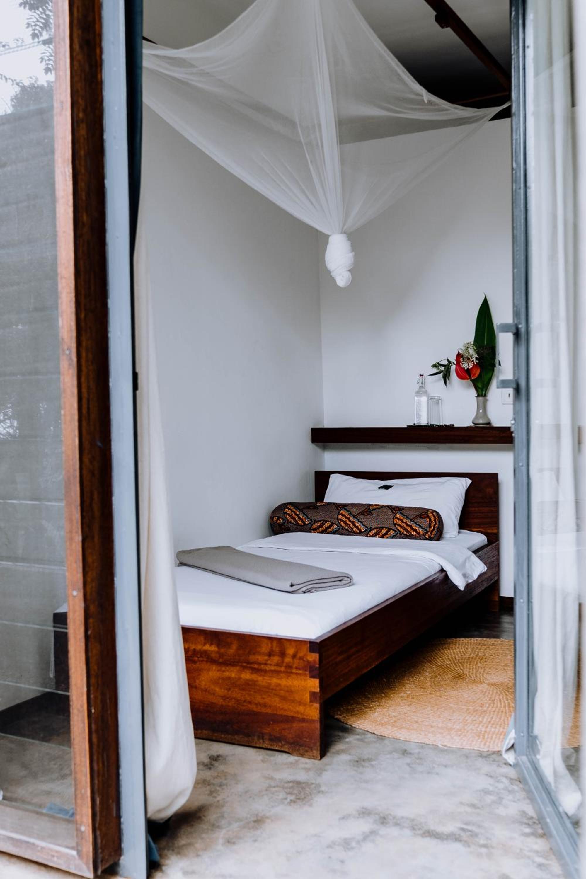 Room, Single