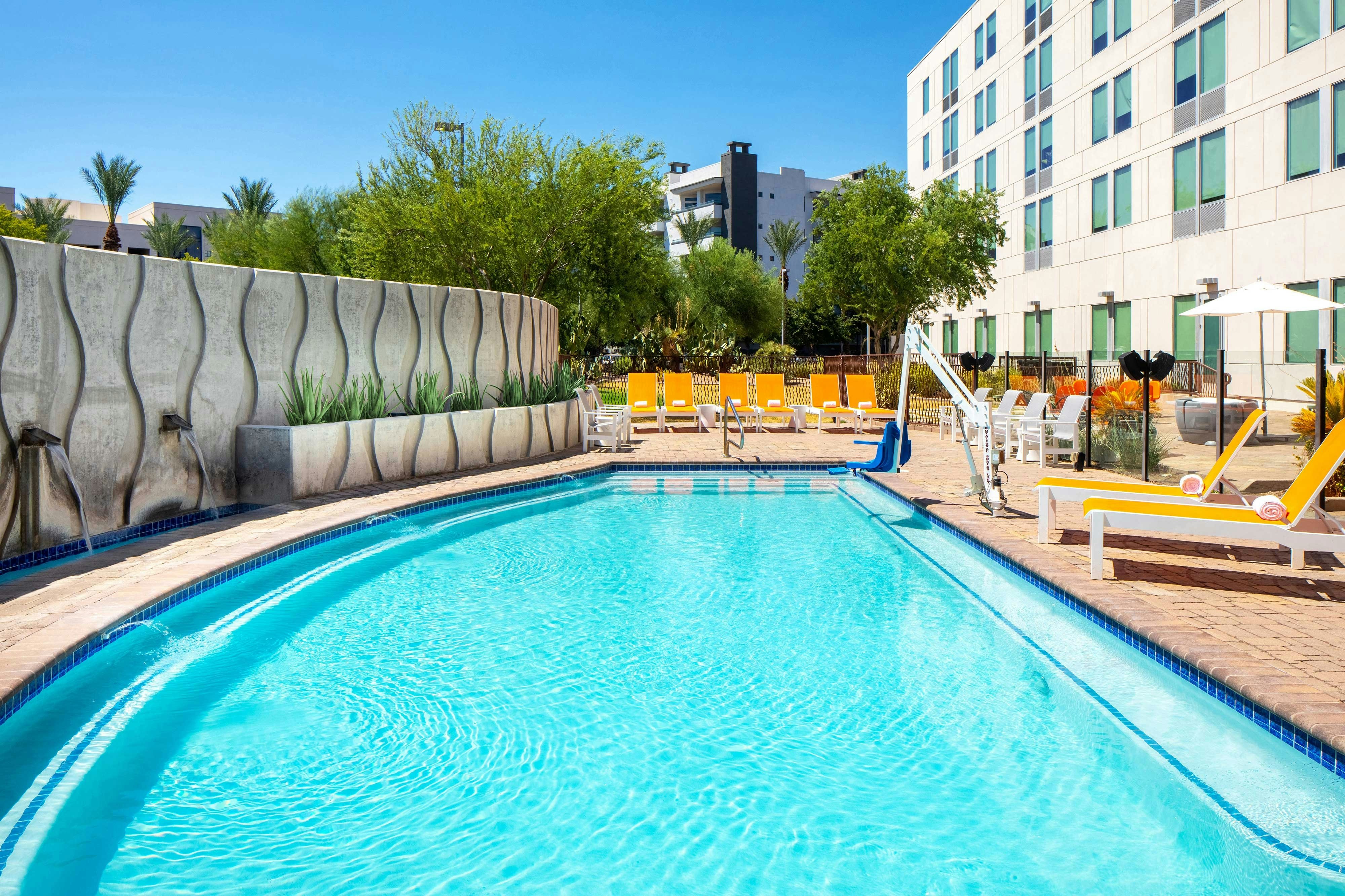 Aloft Tempe 8/43