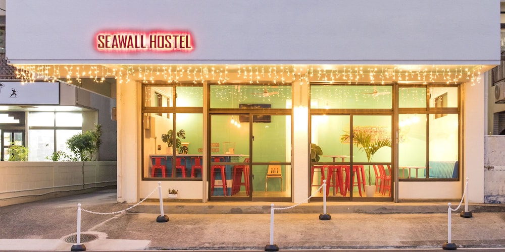Seawall Hostel 2/37