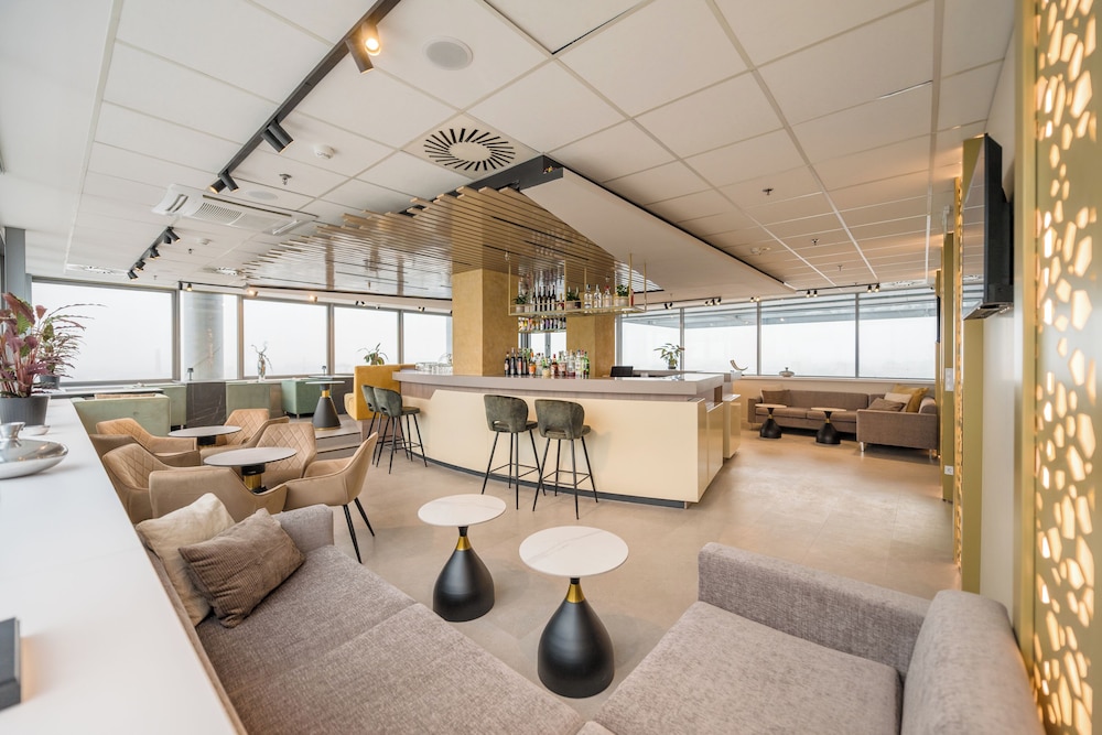 Expo Tower Hotel by Mellow Mood Hotels 63/82