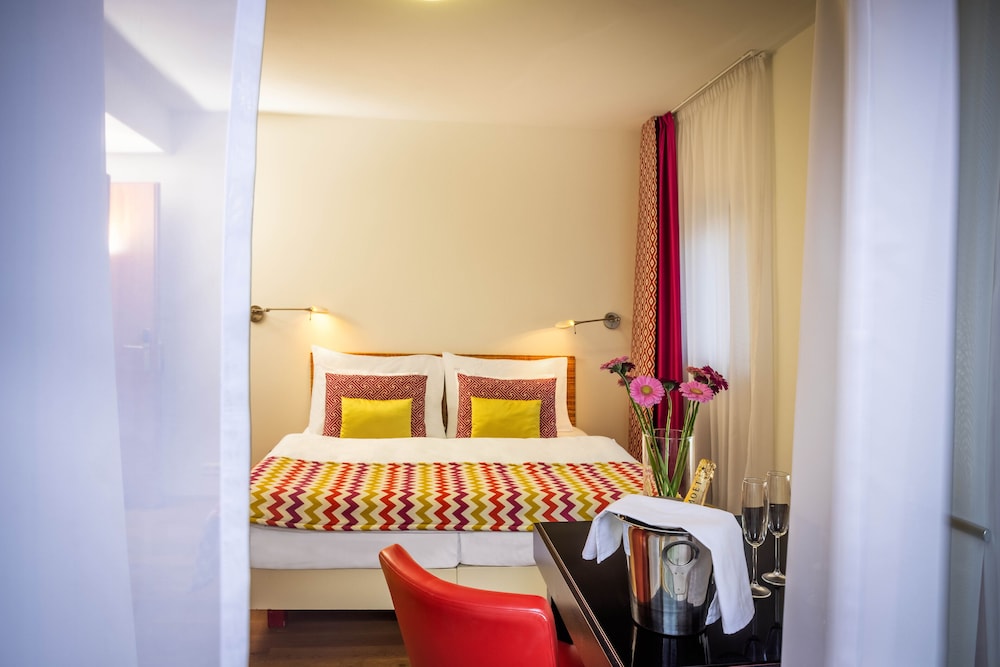 Bellevue Hotel Karlov 19/66