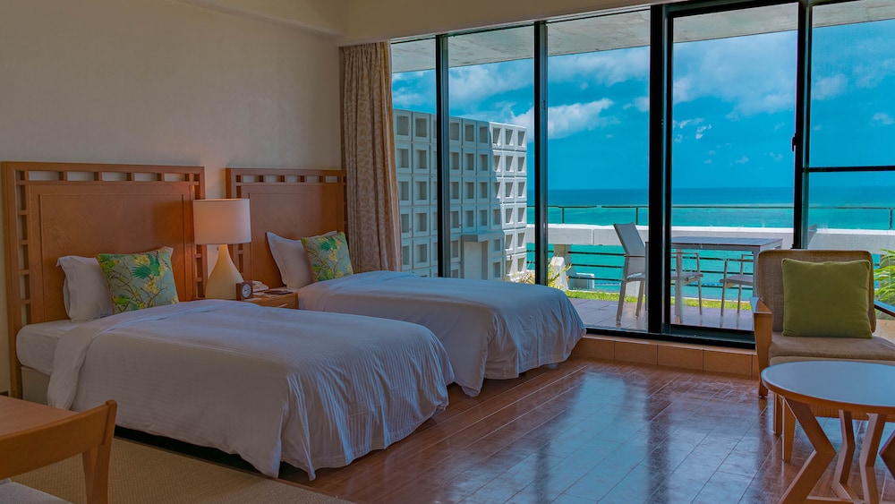 Hotel Moon Beach Okinawa 22/68