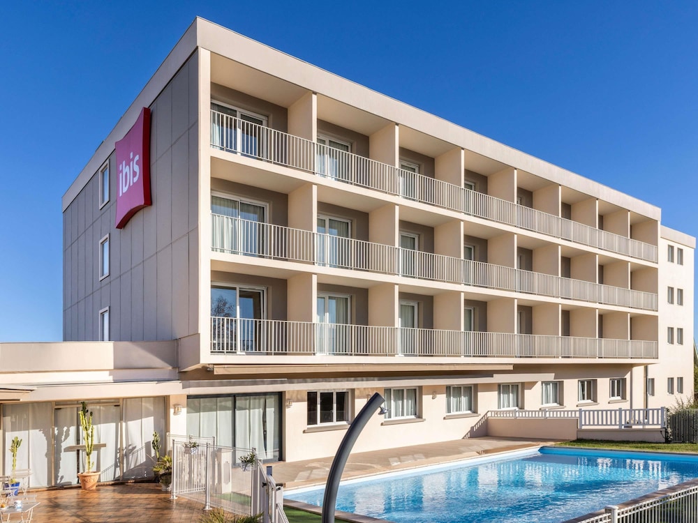 Ibis Tarbes Odos 5/64