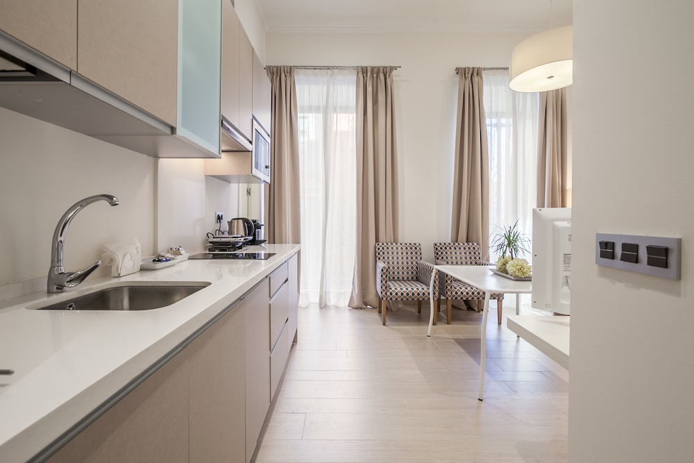 Welldone Cathedral Suites 47/50
