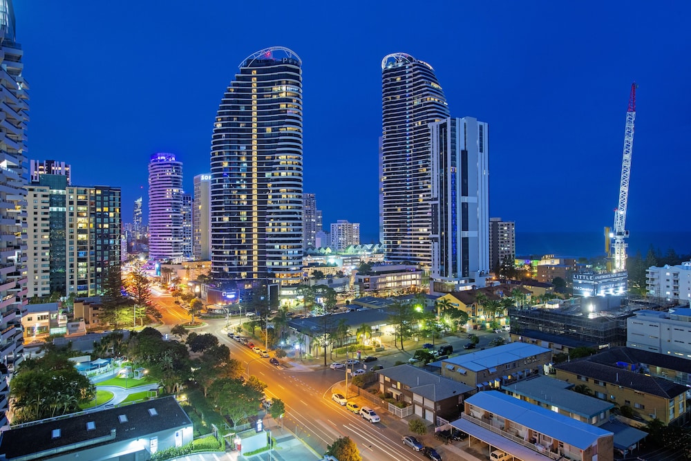 Broadbeach Savannah Hotel And Resort 74/80