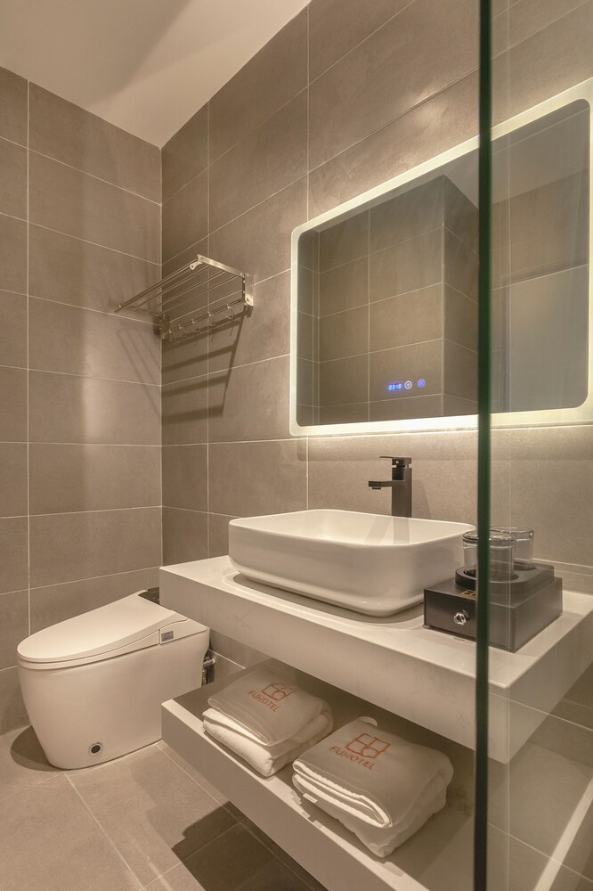 Fu Hotel 21/23