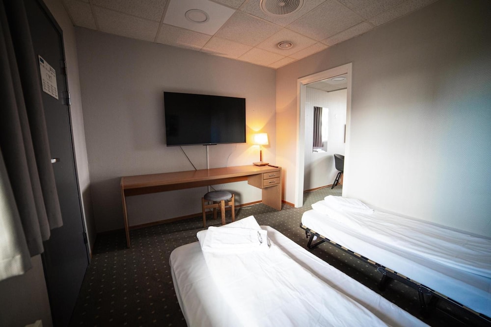 Sandefjord Motor Hotel 7/25