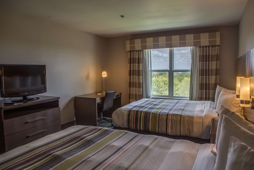 Country Inn & Suites by Radisson Harlingen, TX 22/67