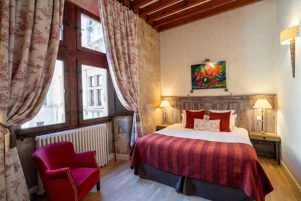 Standard, King Bed