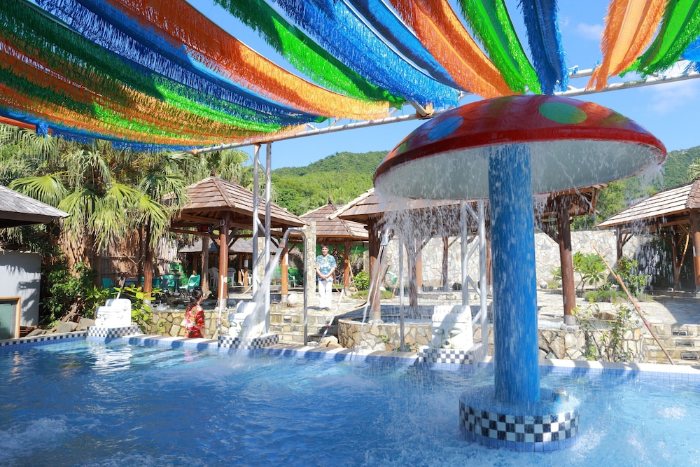 The Mudan Hot Springs Resorts and Villa 39/45