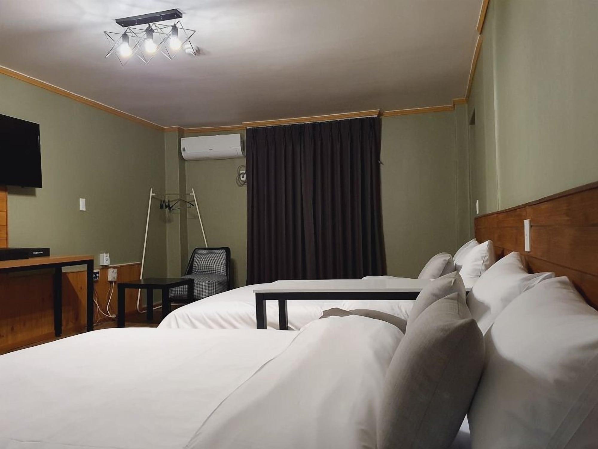 Hyundai Hotel 7/21