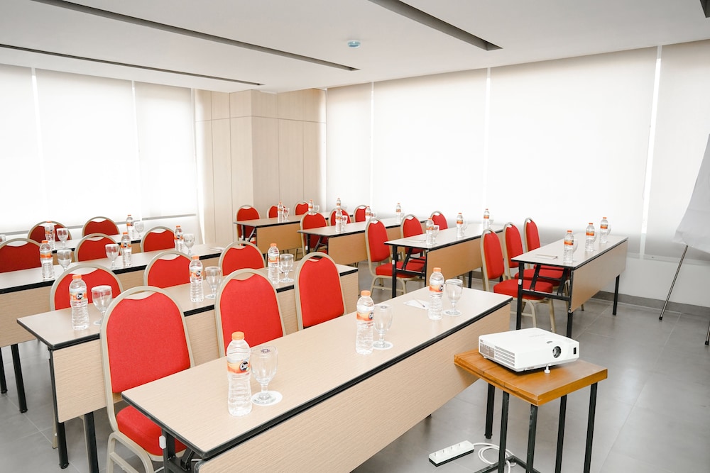 Aveta Hotel Malioboro 46/62