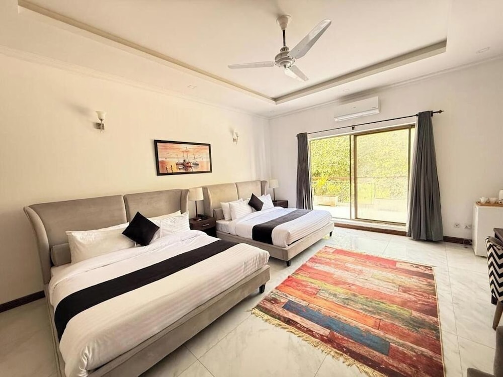 Rhodium Elite Hotel 18/56