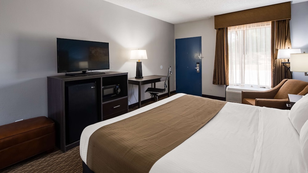 Best Western Emporia 12/27