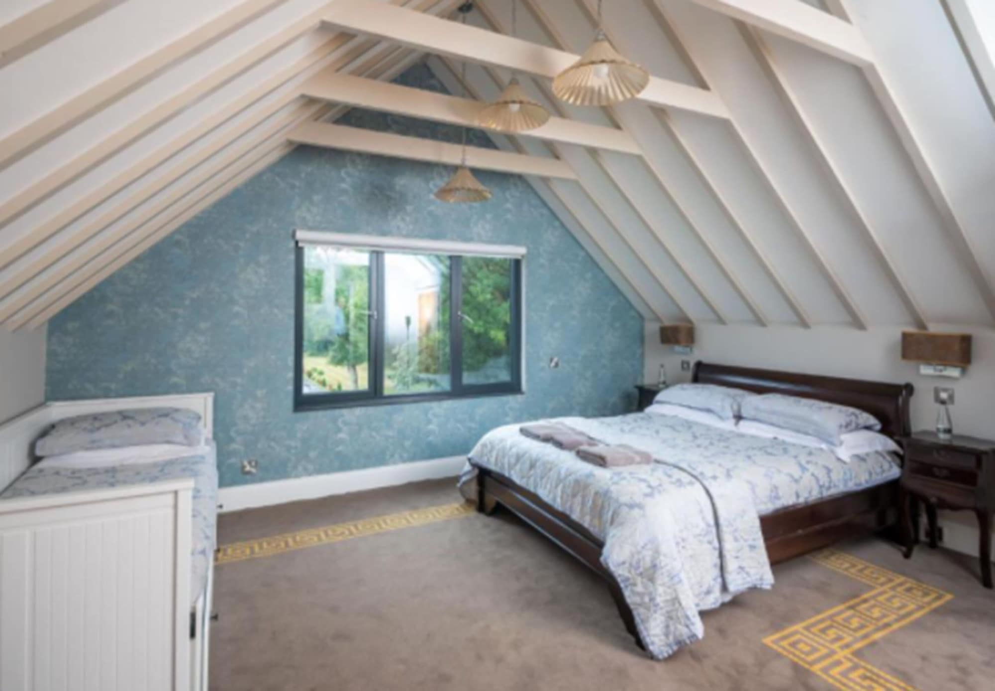 Feature, Family, King Bed, Trundle Bed