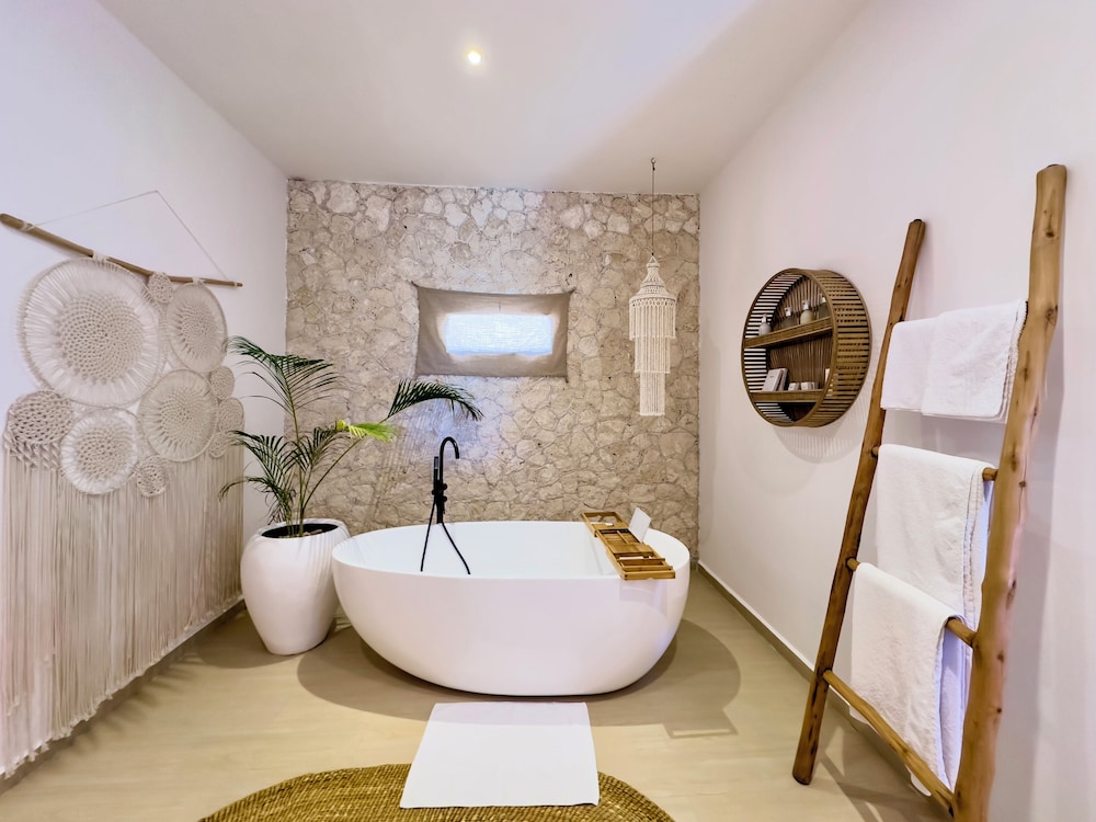 Alma Boutique Hotel 50/50