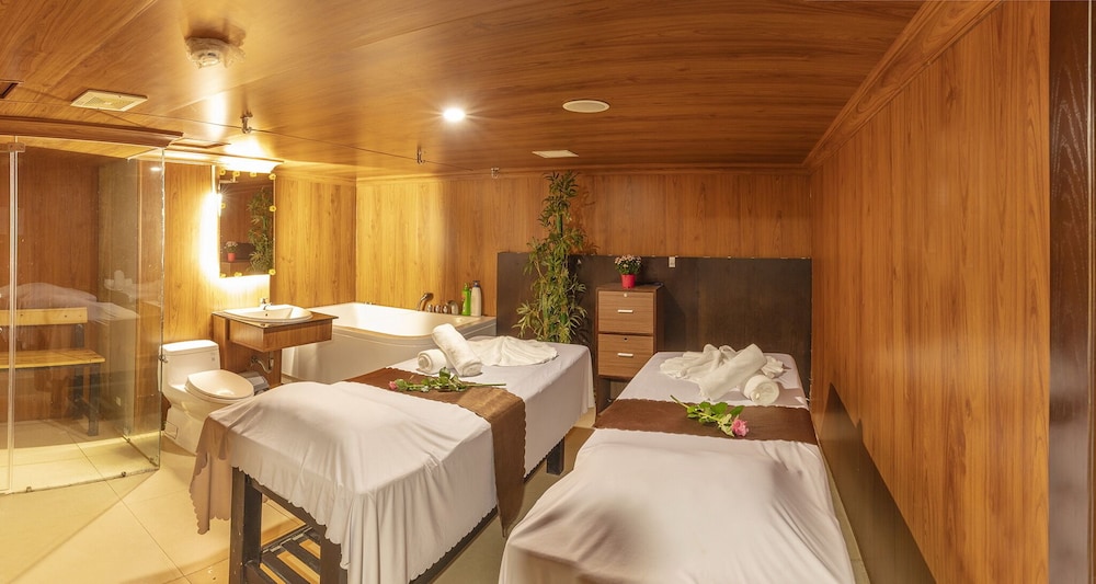 Kings Hotel Dalat 24/34