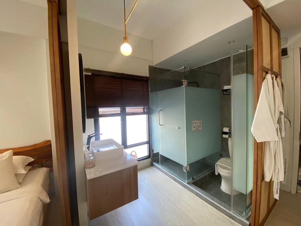 غرفة بريميير بسريرين منفصلين، Yolo Bangkok Boutique Hotel 8/8